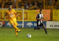 Foto de la galería: Buen triunfo de Crucero ante el histórico Chaco For Ever