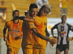 Foto de la galería: Buen triunfo de Crucero ante el histórico Chaco For Ever