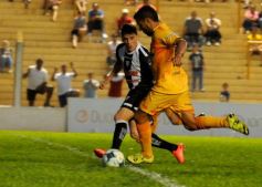Foto de la galería: Buen triunfo de Crucero ante el histórico Chaco For Ever