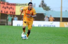 Foto de la galería: Buen triunfo de Crucero ante el histórico Chaco For Ever