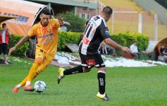 Foto de la galería: Buen triunfo de Crucero ante el histórico Chaco For Ever
