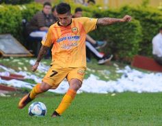 Foto de la galería: Buen triunfo de Crucero ante el histórico Chaco For Ever