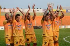 Foto de la galería: Buen triunfo de Crucero ante el histórico Chaco For Ever