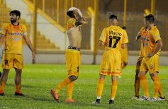 Foto de la galería: Primera caída del Colectivero en el Federal A