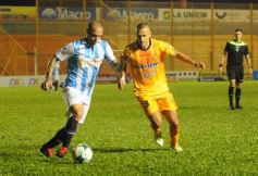 Foto de la galería: Primera caída del Colectivero en el Federal A