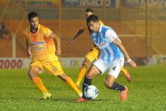 Foto de la galería: Primera caída del Colectivero en el Federal A