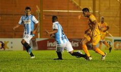 Foto de la galería: Primera caída del Colectivero en el Federal A