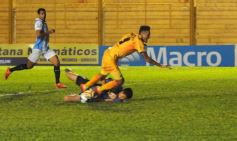 Foto de la galería: Primera caída del Colectivero en el Federal A