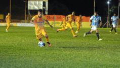 Foto de la galería: Primera caída del Colectivero en el Federal A