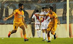 Sixto Fotografías. Deportes. Torneo Federal A - El clásico fue para Crucero en Villa Sarita