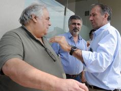 Foto de la galería: Marcos Peña visitó Posadas para apoyar a los candidatos de Cambiemos
