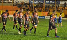 Sixto Fotografías. Deportes. Torneo Federal A - Caída de Crucero en Santa Inés ante Sarmiento