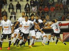 Foto de la galería: Guaraní volvió a caer, esta vez con Chaco For Ever