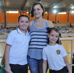 Foto de la galería: Fiesta de Educación Física del Colegio del Carmen en el Finito Gehrmann