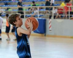 Foto de la galería: Fiesta de Educación Física del Colegio del Carmen en el Finito Gehrmann
