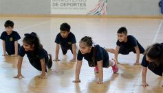 Foto de la galería: Fiesta de Educación Física del Colegio del Carmen en el Finito Gehrmann