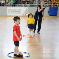 Foto de la galería: Fiesta de Educación Física del Colegio del Carmen en el Finito Gehrmann