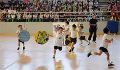 Foto de la galería: Fiesta de Educación Física del Colegio del Carmen en el Finito Gehrmann