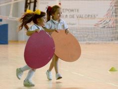 Foto de la galería: Fiesta de Educación Física del Colegio del Carmen en el Finito Gehrmann