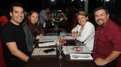 Foto de la galería: Noche de sábado en Itakuá, encuentro de familias, amigos y parejas