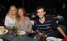 Foto de la galería: Noche de sábado en Itakuá, encuentro de familias, amigos y parejas