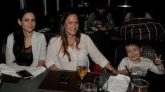 Foto de la galería: Noche de sábado en Itakuá, encuentro de familias, amigos y parejas