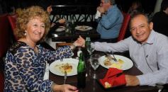 Foto de la galería: Noche de sábado en Itakuá, encuentro de familias, amigos y parejas