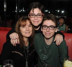 Foto de la galería: Noche de sábado en Itakuá, encuentro de familias, amigos y parejas