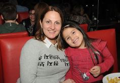 Foto de la galería: Noche de sábado en Itakuá, encuentro de familias, amigos y parejas