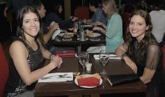 Foto de la galería: Noche de sábado en Itakuá, encuentro de familias, amigos y parejas