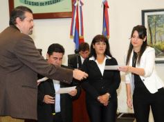 Foto de la galería: Están las Ternas para los Premios Arandú 2016-2017