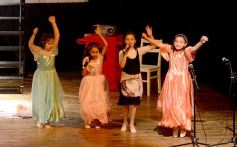 Foto de la galería: Talentos presentó Cenicienta en Posadas