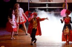 Foto de la galería: Talentos brilló con Alicia en el País de las Maravillas