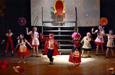 Foto de la galería: Talentos brilló con Alicia en el País de las Maravillas