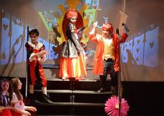 Foto de la galería: Talentos brilló con Alicia en el País de las Maravillas