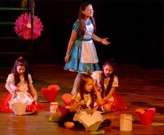 Foto de la galería: Talentos brilló con Alicia en el País de las Maravillas