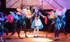 Foto de la galería: Talentos brilló con Alicia en el País de las Maravillas