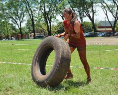 Foto de la galería: Primera prueba de carrera inclusiva en barro en el Centro de Cazadores