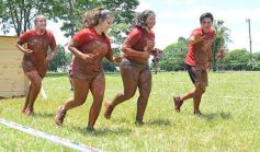 Foto de la galería: Primera prueba de carrera inclusiva en barro en el Centro de Cazadores