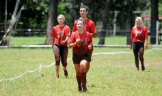 Foto de la galería: Primera prueba de carrera inclusiva en barro en el Centro de Cazadores