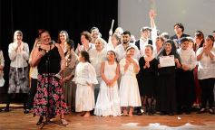 Foto de la galería: La Murga de la Estación se llevó el premio Consagración de los Arandú