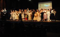 Foto de la galería: La Murga de la Estación se llevó el premio Consagración de los Arandú
