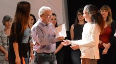 Foto de la galería: La Murga de la Estación se llevó el premio Consagración de los Arandú