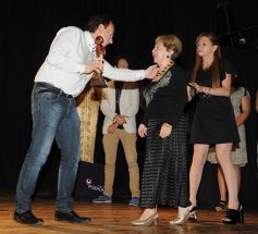Foto de la galería: La Murga de la Estación se llevó el premio Consagración de los Arandú