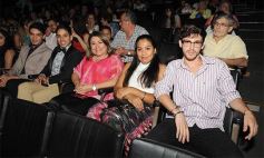 Foto de la galería: La Murga de la Estación se llevó el premio Consagración de los Arandú