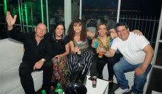 Foto de la galería: La última Noche Retro del Año: un éxito en La Aventura