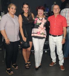 Foto de la galería: La última Noche Retro del Año: un éxito en La Aventura