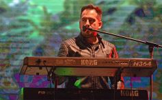 Foto de la galería: El público fue el gran protagonista de la segunda noche del Festival del Litoral