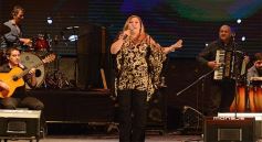 Foto de la galería: El público fue el gran protagonista de la segunda noche del Festival del Litoral