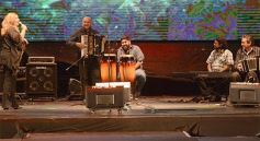 Foto de la galería: El público fue el gran protagonista de la segunda noche del Festival del Litoral